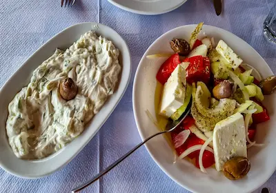 Meze — masa tradițională greacă — sejur charter Halkidiki