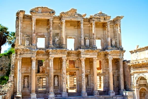 Biblioteca Celsus, Efes — sejur charter Marea Egee