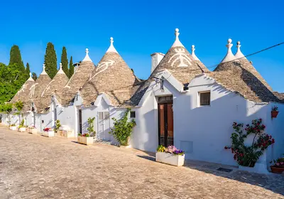 Trulli din Alberobello — sejur charter Puglia
