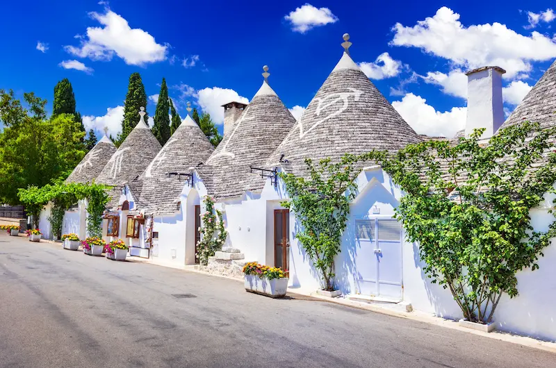 Vacanță charter Puglia, Italia – Alberobello, Polignano a Mare și orecchiette de casă.