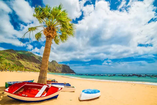 Ghid Tenerife — Plaja Las Teresitas